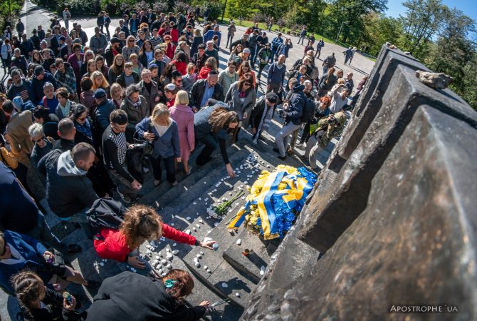 В Киеве проходит Марш памяти массового убийство в Бабьем Яру: прямая видеотрансляция