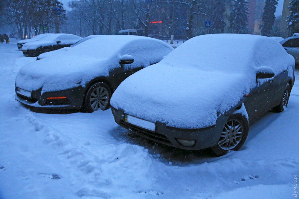 На Одессу обрушился первый мощный снегопад в 2018 году: в Сети появились кадры, синоптики дают неутешительный прогноз - подробности