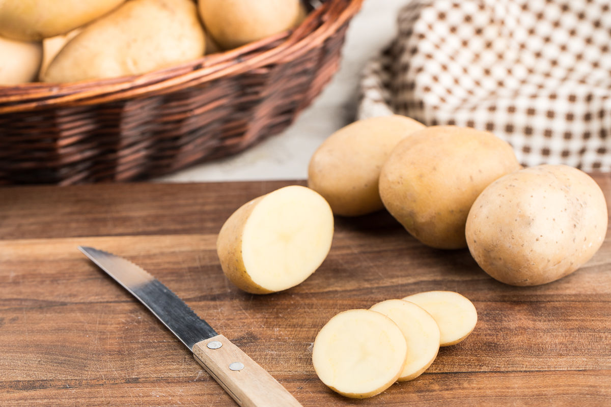 Доктор Комаровский рассказал рецепт самого лучшего картофеля: "Страшно полезно"