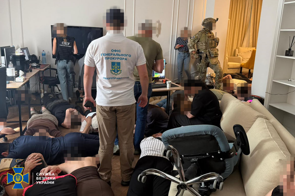 У Києві 25-річний ІТ-фахівець щомісяця викрадав із криптогаманців до 1 млн доларів