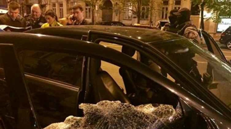 В Киеве полиция с применением оружия задержала банду, которая крала ценные вещи из автомобилей