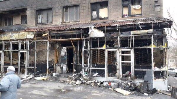 В Донецке за два дня сгорели магазины “Домашняя кухня” и “Ассорти”