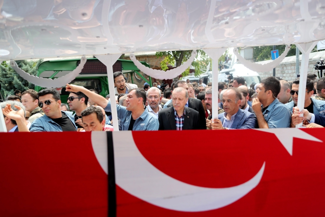 Евросоюз: Эрдоган хочет быть абсолютным правителем