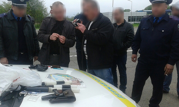 Утром “липовый” ГАИшник, а днем полицейский: на Черниговщине копов поймали на двойном преступлении  
