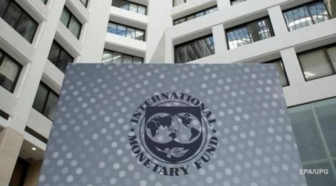 МВФ отреагировал на введение военного положения в Украине