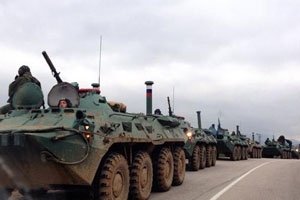 Огромная колонна бронетехники из Белгорода движется к украинской границе