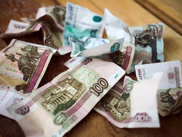 Новый антирекорд: курс рубля побил февральский максимум