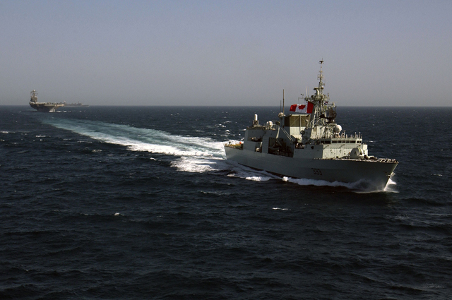 ВМФ: Канадский фрегат "Торонто" вошел в Черное море