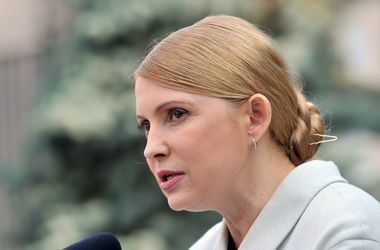 Тимошенко: Порошенко и Гройсман сдают Украину