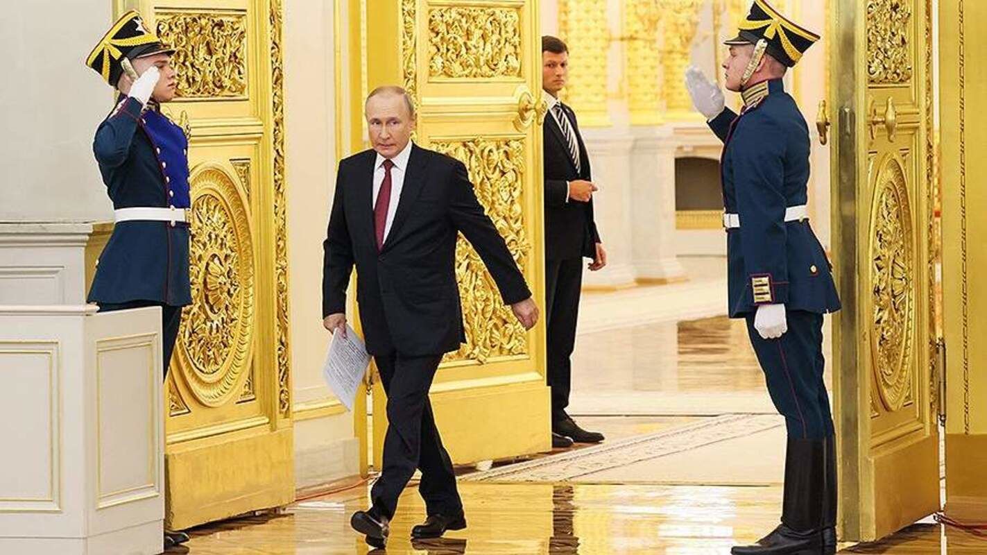 ​Путин стал изгоем и фанерным маршалом: россиянам стыдно, что к главе Кремля уже никто не едет