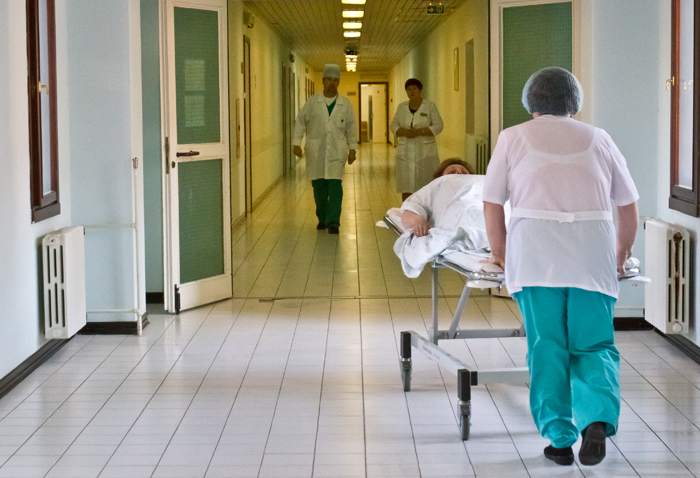 Перестрелка в Мукачево: в больнице остаются 8 раненых, один в критическом состоянии, - врачи  