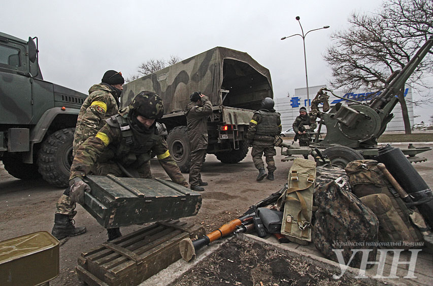 Бойцы ВСУ охраняют подступы к Широкино. Фото