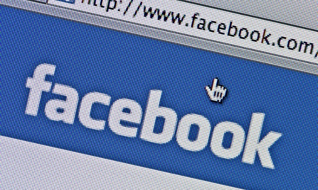 Суд Голландии требует от Facebook раскрыть имя распространителя порно