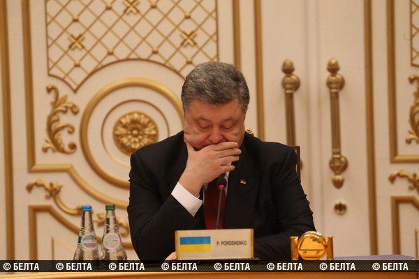 Депутат: ​Порошенко выходил из зала переговоров на телефонный разговор с Генштабом