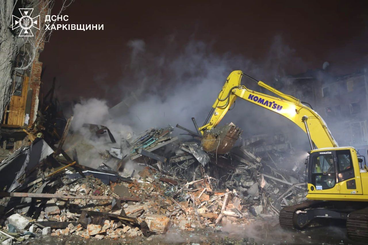 ​"Искандерами" по центру Харькова: появилось видео разрушительных последствий атаки РФ