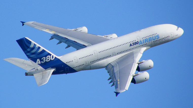 Украинский Airbus экстренно сел в России из-за неадекватного узбека: подробности скандала