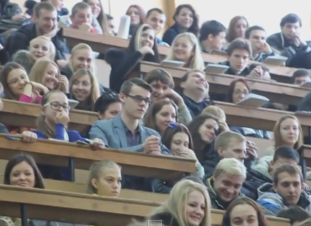 Донецкие студенты спросили у Захарченко: "Когда украинская армия покинет Донбасс?"