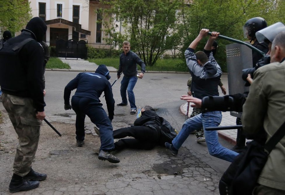 "Мы никогда не забудем, с чего начиналась война в Донецке и кто ее начинал", - Казанский напомнил о трагической годовщине 