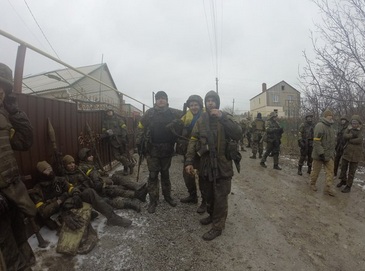 "Азов": бои за Широкино продолжаются, на подходах к поселку горит техника террористов