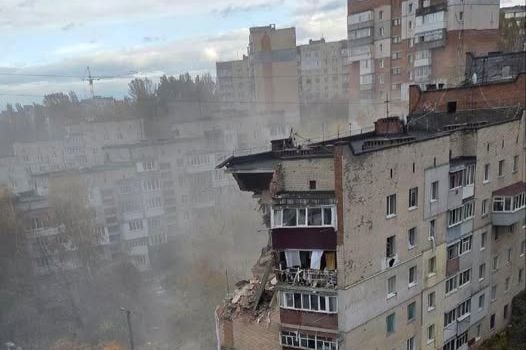 Мгновение - и 3 этажей не стало: в Хмельницком прогремел взрыв в жилом доме