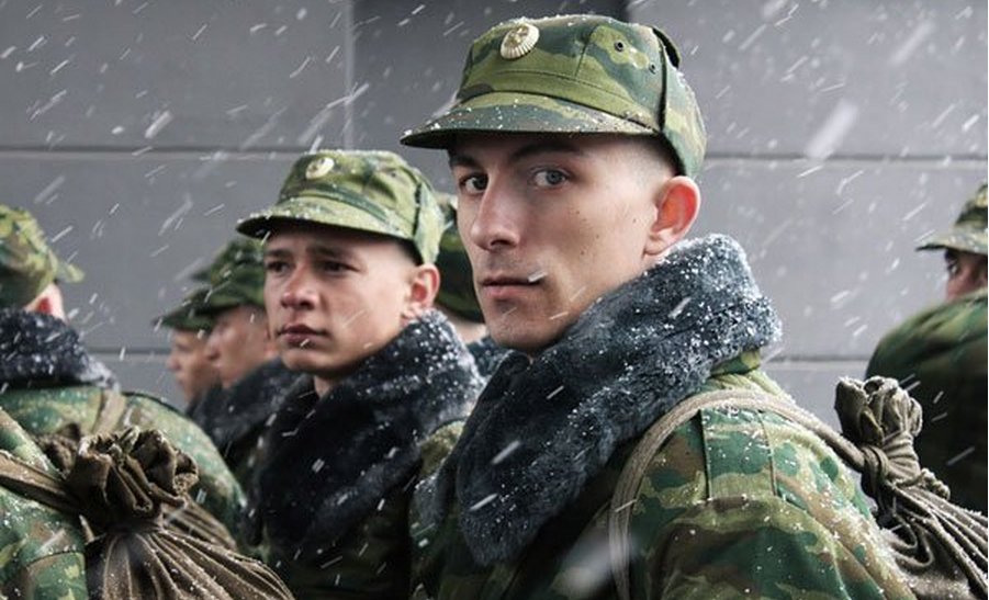 "Сапогом по лицу и 12 дней в госпитале", - правозащитники рассказали о вопиющем отношении офицеров к солдатам в элитной российской дивизии