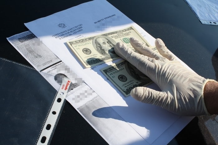 Дипломат генконсульства РФ в Харькове задержан сотрудниками СБУ: россиянин пытался за 400 долларов США приобрести водительское удостоверение