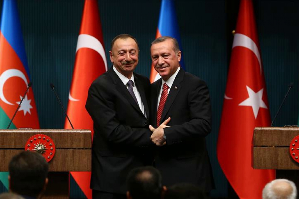​Эрдоган снова предложил Алиеву помощь с Карабахом: "Братья продвигаются вперед"