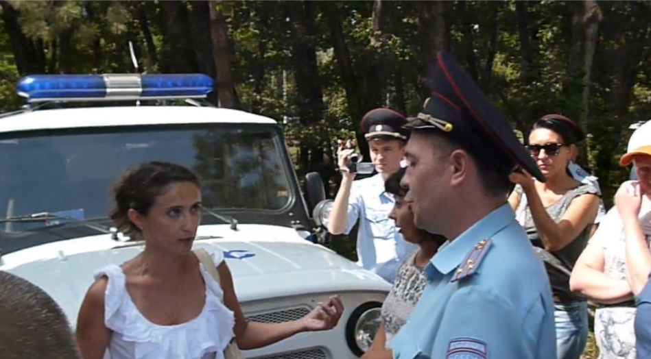 Расцвет тоталитаризма в Симферополе: активисты "Обманутого Крыма" опубликовали резолюцию-прошение для Путина