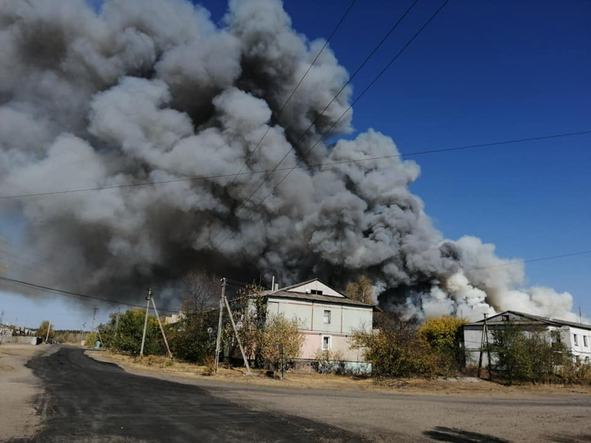 Пожары в Луганской области могут уничтожить электроподстанции, в регионе детонируют боеприпасы