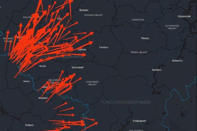 ​Ночь тревоги в РФ: БПЛА поразили стратегический аэродром под Тверью, элита бежала из Москвы