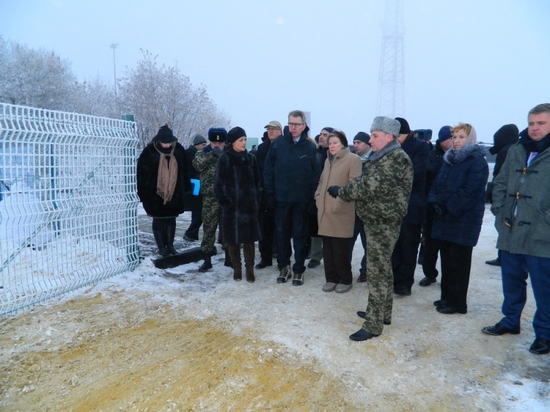 Американцы проинспектировали "стену" на украино-российской границе в Харьковской области