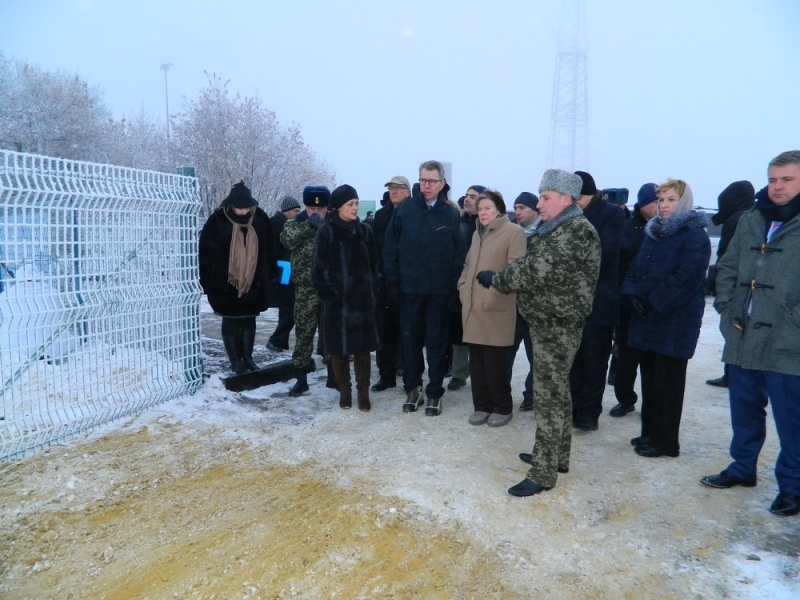 Американцы проинспектировали "стену" на украино-российской границе в Харьковской области
