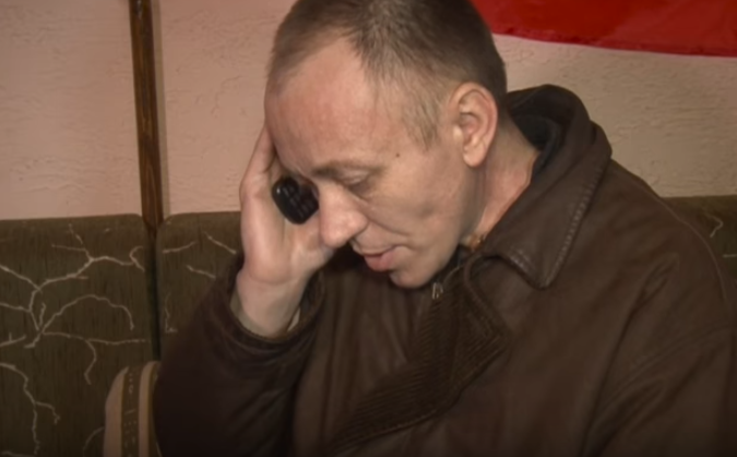 Впервые за долгое время украинские военнопленные в "ЛНР" поговорили с родными - СМИ показали сюжет о незаконно арестованных - кадры