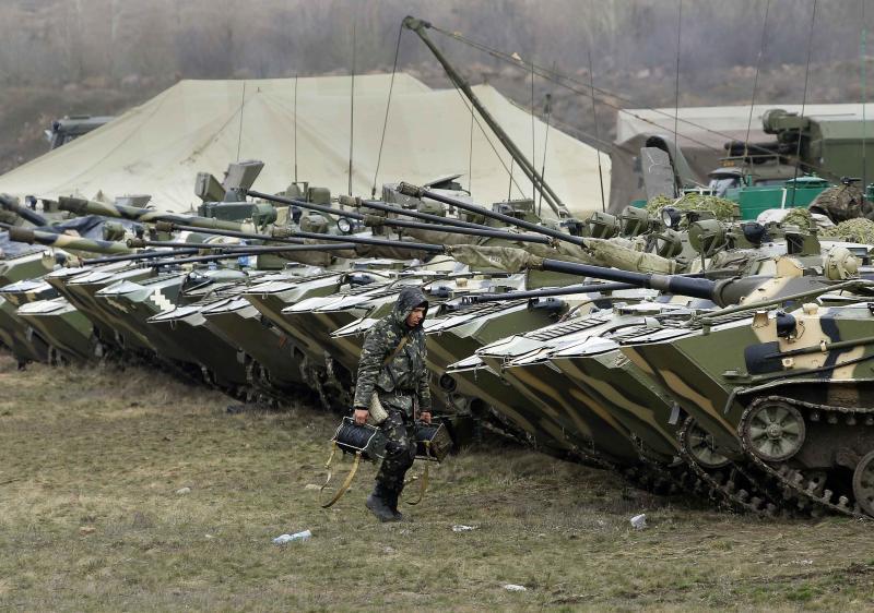 США отправляют военную помощь Украине
