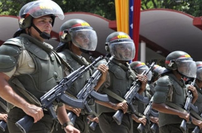 Армия Венесуэлы приведена в боевую готовность: что происходит в стране 