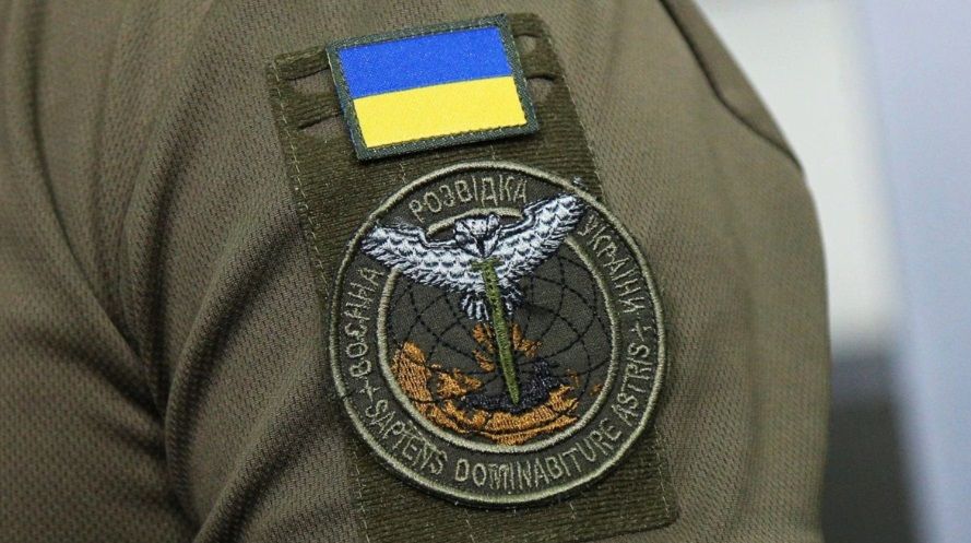 Украинские бойцы ГУР опубликовали кадры ликвидации техники ВС РФ под Харьковом