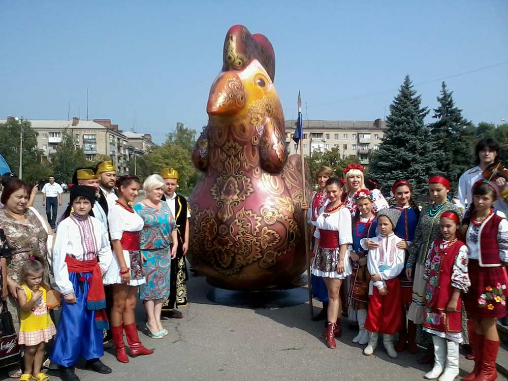 Славянск подтвердил свое участие в параде вышиванок на День Независимости