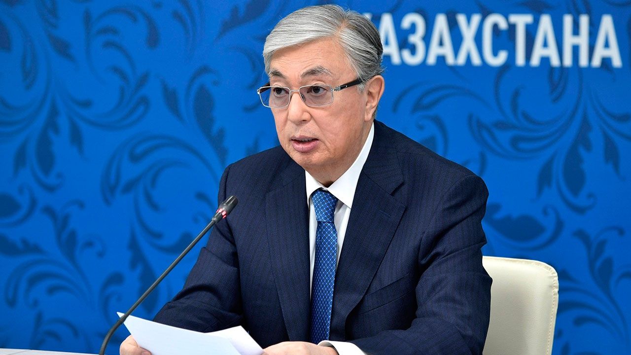 Токаев сместил с должности главы Совбеза Назарбаева и пообещал "жесткие" действия 