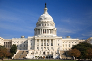 ​Внезапная атака в Вашингтоне: неизвестные открыли огонь в Капитолии, закрыт Белый дом