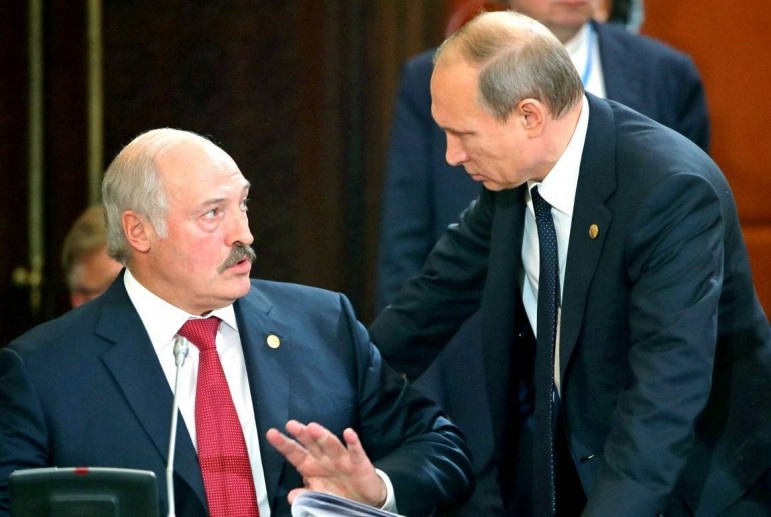 Лукашенко подарил Путину горький подарок - президент РФ пробовать не стал: видео насмешило соцсети
