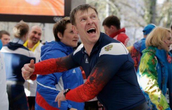 ​Россия катится вниз по медальному зачету сочинской Олимпиады-2014: МОК сместила российскую сборную с 1 на 3-е место из-за допинга