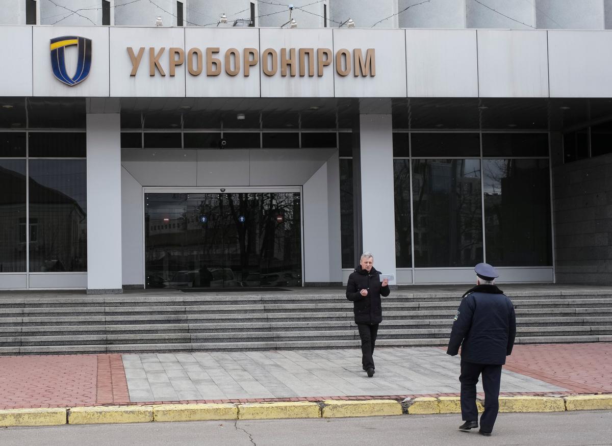 Гладковский в отставке, а "Укроборонпром" ждет аудит и реформирование: Порошенко идет на решительные действия