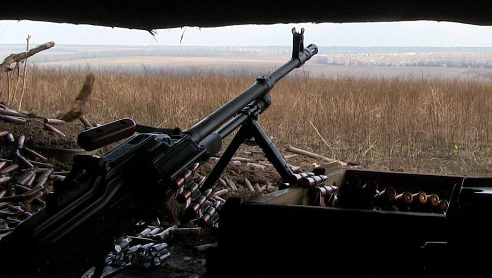 Бойцы ВСУ показали "очень хрупкое перемирие" в одной из самых горячих точек у оккупированного Донецка - кадры