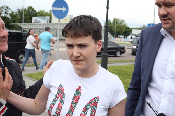 Видео первого интервью Надежды Савченко в аэропорту Борисполе