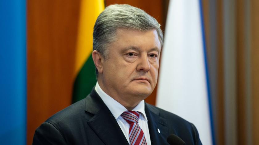 За три дня до выборов Порошенко сильно сократил "разрыв" от Зеленского: самые последние результаты рейтинга