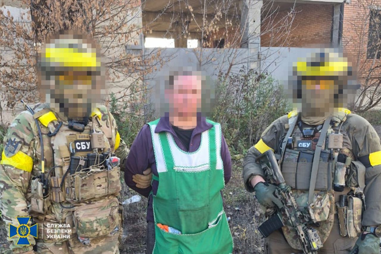 СБУ нейтрализовала российскую шпионку: продавщица магазина снабжала ГРУ РФ данными о позициях ВСУ в Лимане