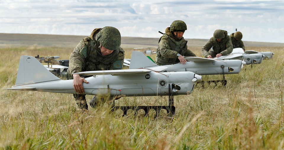 Над линией разграничения на Донбассе замечены российские БПЛА "Орлан-10"  – средства РЭБ ВСУ подавили их 