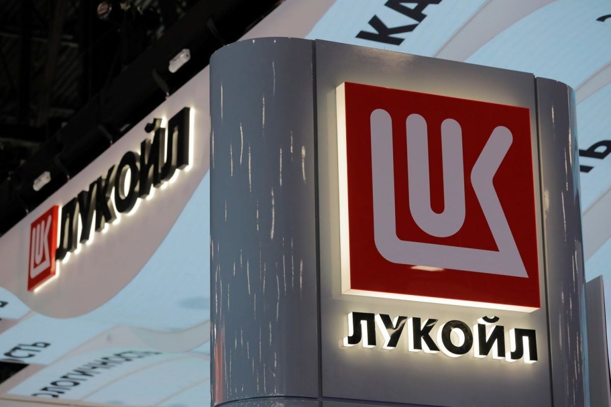 Нефтяной гигант РФ летит в пропасть: "Лукойл" за полгода потерял половину прибыли