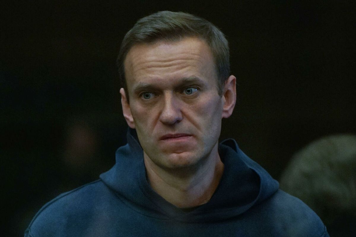 ​Суд приговорил Навального к тюрьме - силовики и Russia Today заранее знали о сроке