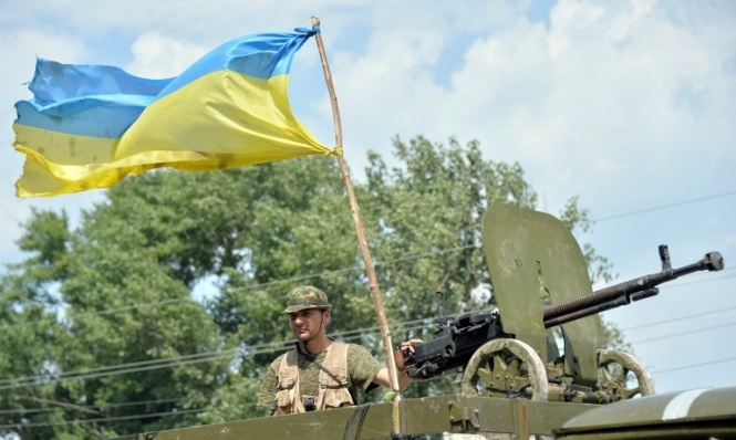В Донецкой области идет обстрел из "Градов"